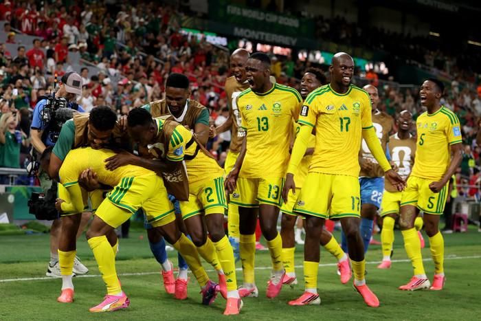Nam Phi đánh bại Hàn Quốc 1-0. Ảnh: FIFA