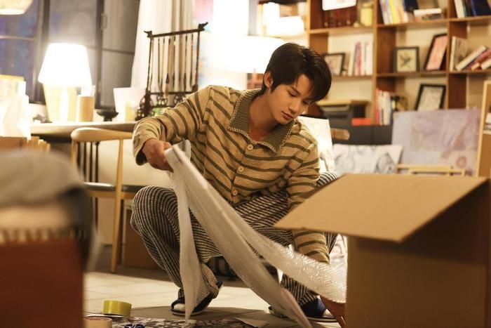 Nhân vật Tuyên Nghiễn do Trịnh Nghiệp Thành đảm nhận là người kế thừa một gia tộc làm giấy Tuyên lâu đời. Ảnh: Weibo 