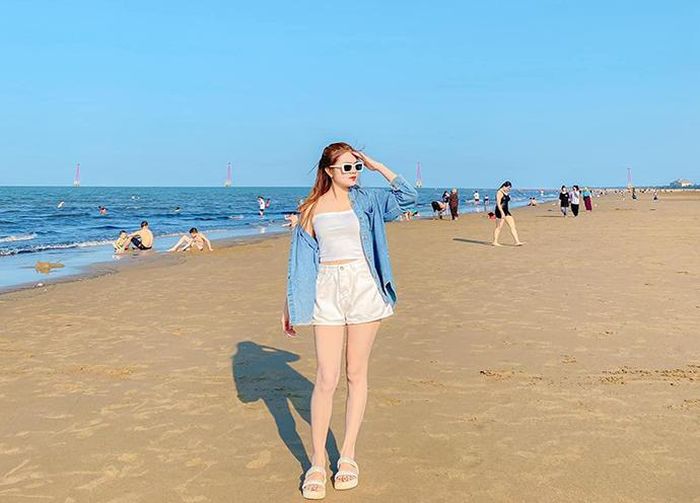 Bãi biển Cửa Lò hút khách số 1 mỗi dịp hè đến.