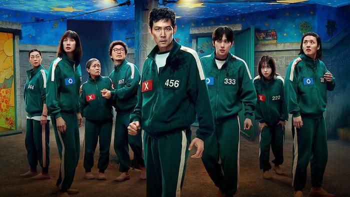 Là phần kết của loạt phim, Squid Game 3 đẩy cao trào xung đột giữa Gi-hun và Front Man lên đỉnh điểm. Những cuộc nổi dậy bên trong trò chơi cùng sự truy lùng từ bên ngoài khiến câu chuyện trở nên hỗn loạn và khốc liệt hơn. Phim khép lại toàn bộ hành trình của nhân vật chính, đồng thời giải mã những bí mật cốt lõi về tổ chức đứng sau trò chơi sinh tử.