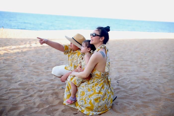 Khoảng thời gian nghỉ dưỡng giúp Nhật Kim Anh có thêm nhiều kỷ niệm đáng nhớ bên con trai và con gái nhỏ.