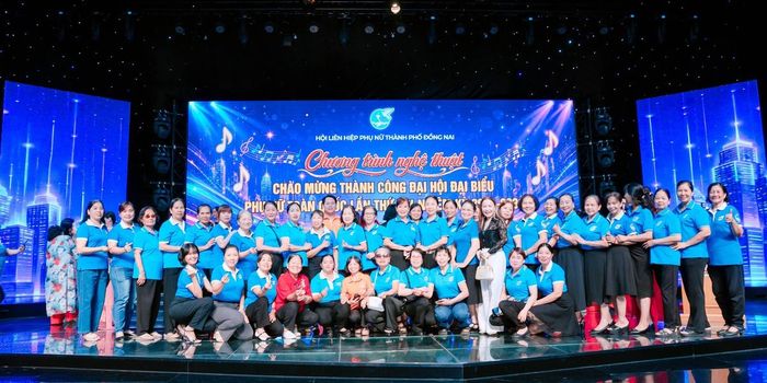 Đông đảo cán bộ, hội viên tham gia chương trình