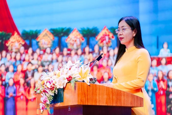 Bà Lê Thị Thanh Loan, Phó Chủ tịch Ủy ban MTTQ Việt Nam thành phố, Chủ tịch Hội LHPN thành phố Đồng Nai, phát biểu tại chương trình.Ảnh: Hội LHPN TP Đồng Nai