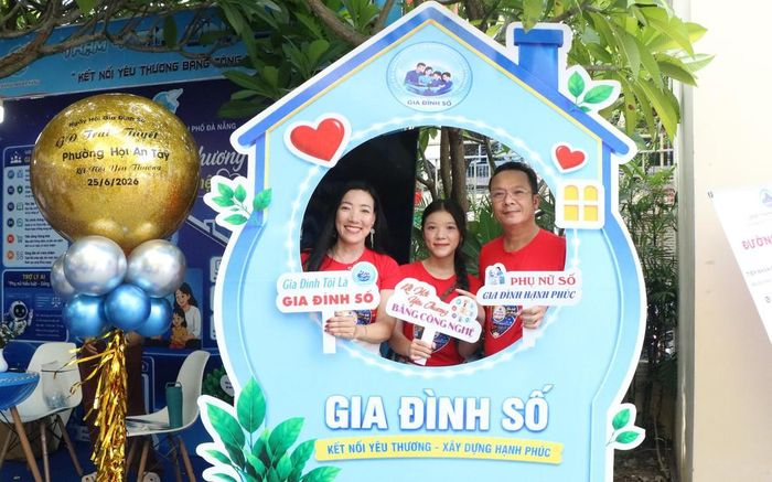 Ngày hội “Gia đình số - Kết nối yêu thương” năm 2026 do Hội LHPN TP Đà Nẵng thu hút nhiều gia đình tham gia, lan tỏa giá trị gia đình hạnh phúc trong thời đại số.