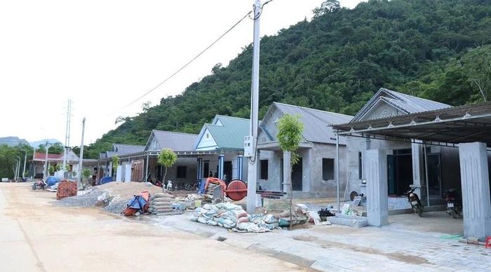 Một góc khu tái định cư bản Muỗng, xã Trung Hạ đang định hình.