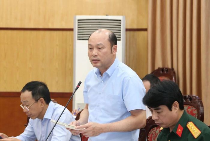 Phó Chủ tịch UBND tỉnh Cao Văn Cường phát biểu tại phiên họp.