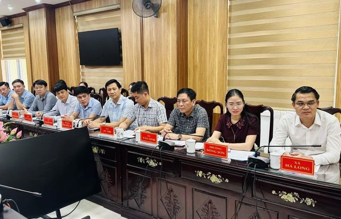 Các đại biểu dự hội nghị.