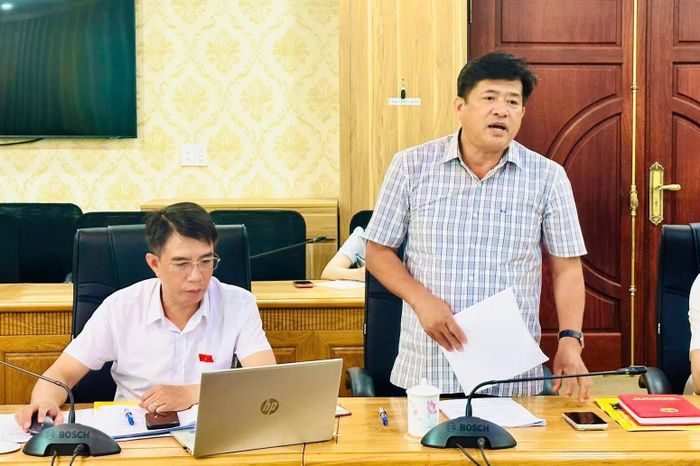 Trưởng Ban Văn hóa - Xã hội HĐND tỉnh Nguyễn Tuấn Tưởng phát biểu.