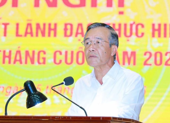 Bí thư Tỉnh ủy Lê Đức Thái phát biểu kết luận hội nghị.