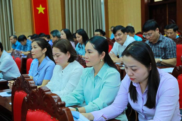 Đại biểu dự hội nghị.