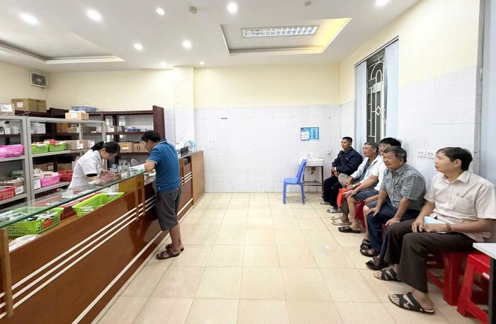 Bệnh viện Đa khoa tỉnh mở rộng khu vực chờ khám và khu cấp phát thuốc ngoại trú cho người bệnh.