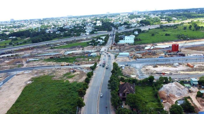  Thuận An 2 nằm tại khu vực được xem là trung tâm phát triển mới của Thuận An, kết nối thuận lợi với Đại lộ Bình Dương, đường Mỹ Phước - Tân Vạn và các tuyến giao thông huyết mạch liên kết TP HCM như Vành đai 3.