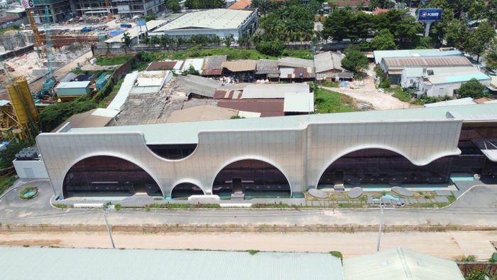  Theo báo cáo tài chính quý I/2026 của Phát Đạt, giá trị hàng tồn kho ghi nhận tại dự án Thuận An 2 hiện còn khoảng 1.578 tỷ đồng, chủ yếu là chi phí nhận chuyển nhượng dự án, tiền sử dụng đất, xây dựng hạ tầng, thiết kế và lãi vay vốn hóa. (Trong ảnh: Nhà mẫu dự án đã được xây dựng)