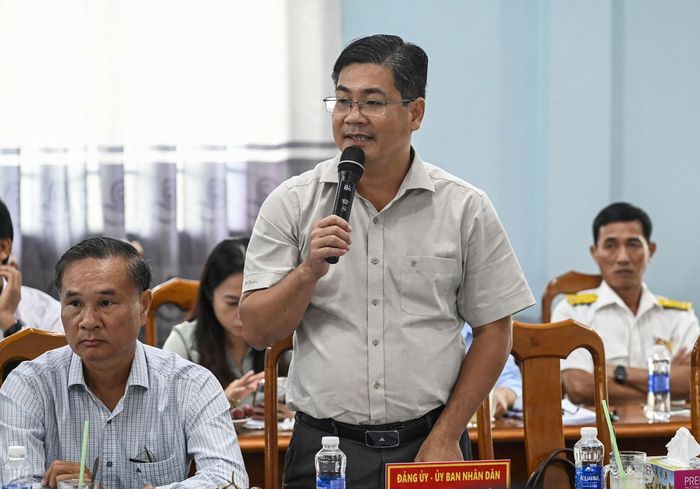 Chủ tịch UBND xã Vĩnh Thuận Huỳnh Ngọc Nguyên phát biểu tại buổi làm việc.