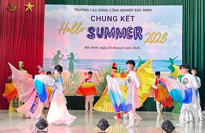  Phần thể hiện tài năng của đội dự thi đến từ lớp Điện công nghiệp CĐK16A1- Tự động hóa CĐK16A2 tham dự chương trình "Hello Summer 2026". 
