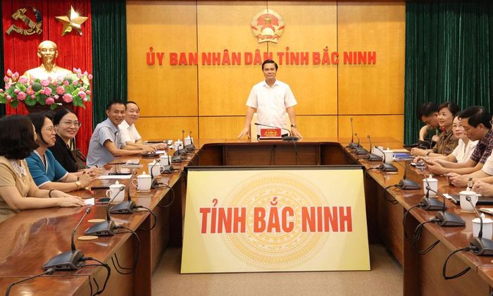  Phó Chủ tịch UBND tỉnh Lê Xuân Lợi chủ trì tại điểm cầu UBND tỉnh Bắc Ninh. 