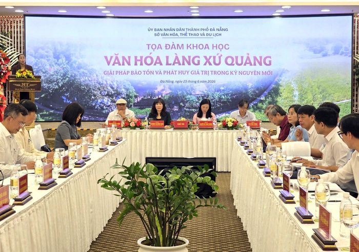 Tọa đàm thu hút nhiều nhà nghiên cứu văn hóa trong và ngoài thành phố tham gia. Ảnh: KHÁNH LINH