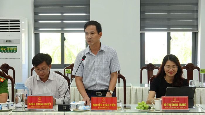 Ông Nguyễn Xuân Tiến, Bí thư Đảng ủy xã Thăng Bình phát biểu tại buổi làm việc với lãnh đạo Sở Công Thương. Ảnh: N.Q