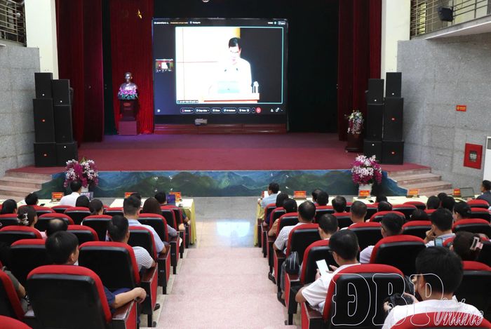 Toàn cảnh hội nghị tại điểm cầu tỉnh Điện Biên.