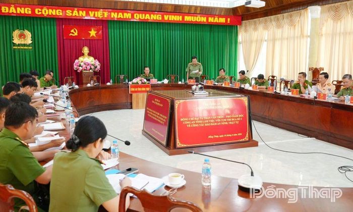 Quang cảnh buổi làm việc cụm thi đua số 3.