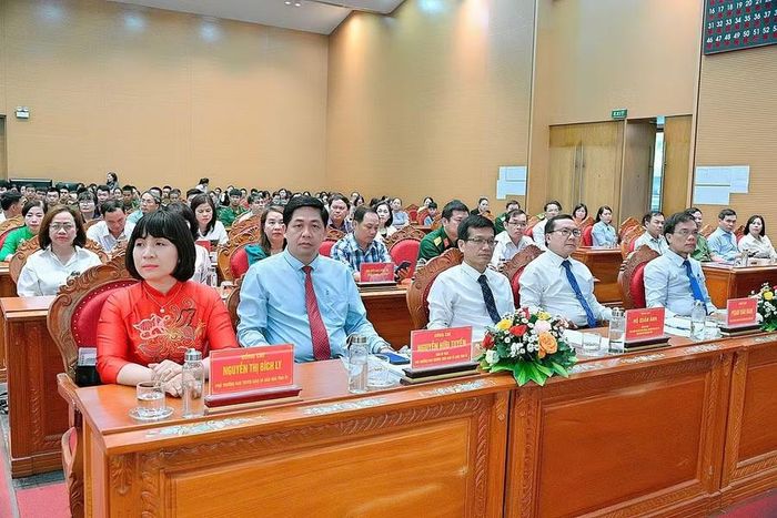 Các đại biểu tham dự lễ khai mạc hội thi. Ảnh: Đức Thụy 