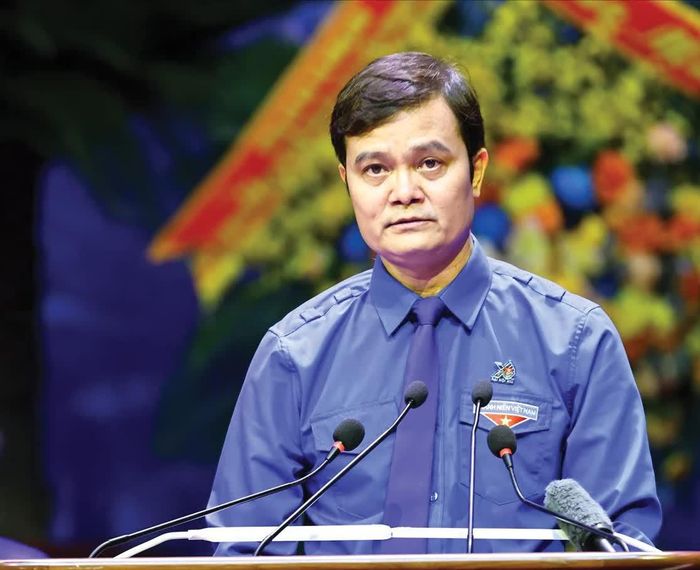 Đồng chí Bùi Quang Huy - Ủy viên Trung ương Đảng, Bí thư thứ nhất Trung ương Đoàn khóa XII đọc diễn văn khai mạc đại hội. (Ảnh: Minh Đức - TTXVN).