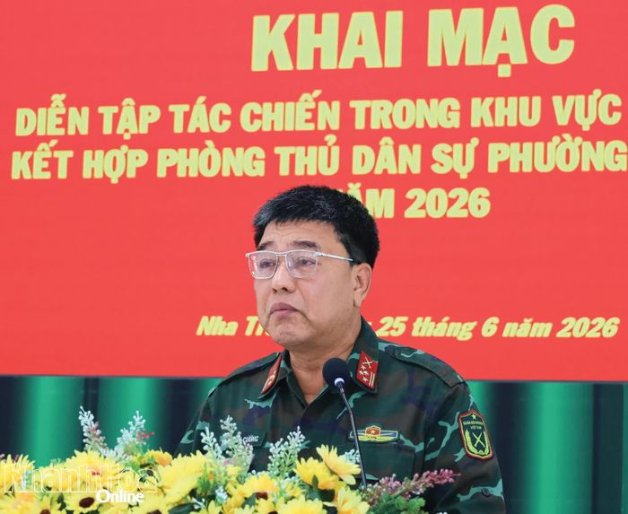 Đại tá Trần Tấn Cường phát biểu khai mạc diễn tập.