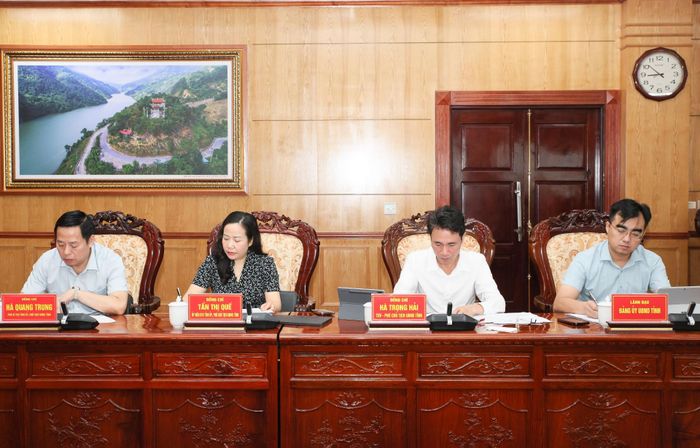 Đại biểu dự cuộc họp. 