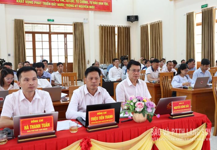 Các đại biểu dự hội nghị 