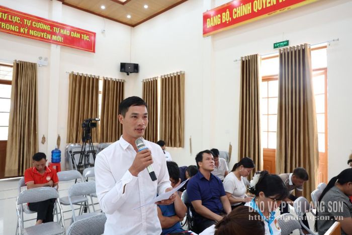 Đại biểu phát biểu ý kiến tại hội nghị
