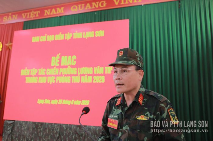 Đại tá Mai Xuân Phong, Chỉ huy trưởng Bộ Chỉ huy Quân sự tỉnh, Phó trưởng Ban Thường trực Ban Tổ chức diễn tập tác chiến các xã, phường trong khu vực phòng thủ năm 2026 phát biểu tại buổi bế mạc