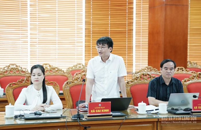 Lãnh đạo xã Cai Kinh đề xuất một số nội dung tại buổi làm việc