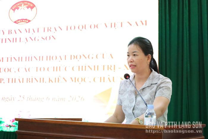 Lãnh đạo Ủy ban MTTQ Việt Nam xã Đình Lập báo cáo kết quả hoạt động sau 1 năm triển khai mô hình chính quyền địa phương 2 cấp