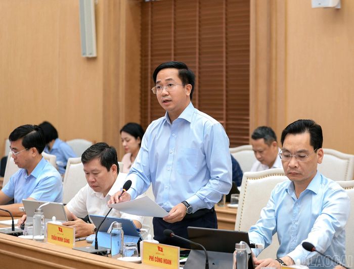 Các đại biểu phát biểu tại hội nghị.