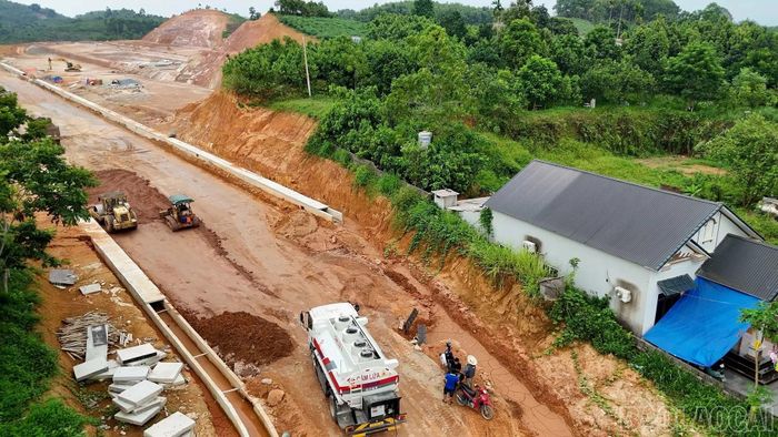 Dự án đường trục chính Cụm công nghiệp Phú Thịnh phấn đấu hoàn thành trong năm nay.