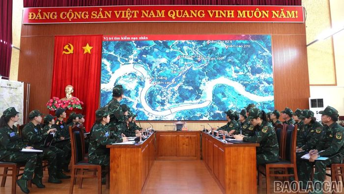 Thực hành ứng phó lũ ống, lũ quét, sạt lở đất.