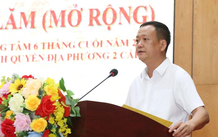 Đồng chí Vũ Hùng Dũng - Bí thư Đảng ủy phường phát biểu tại hội nghị.
