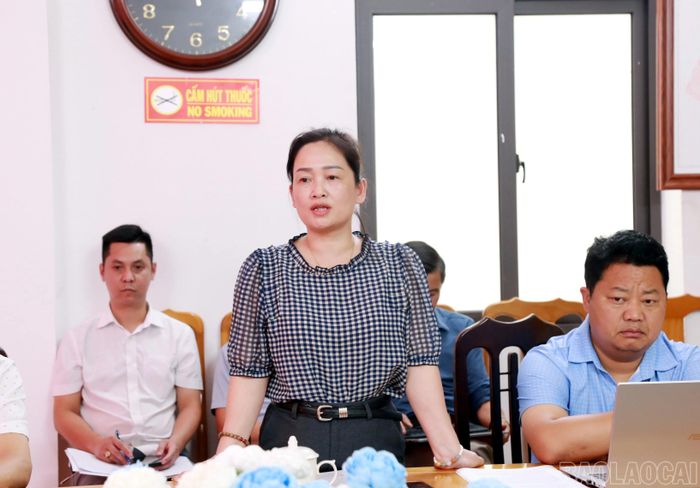 Lãnh đạo Đảng ủy, UBND xã Lùng Phình phát biểu tại buổi khảo sát.
