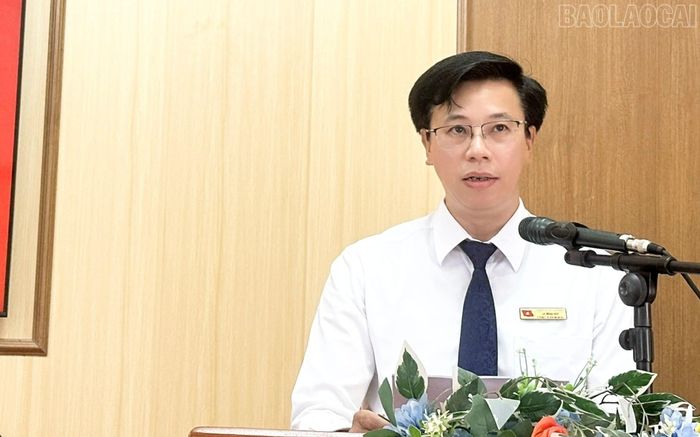 Đồng chí Lê Minh Đức - Bí thư Đảng ủy, Chủ tịch HĐND xã Yên Bình phát biểu tại buổi lễ.
