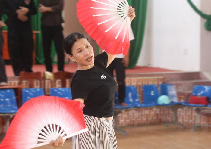 Chị Bùi Thị Kim Ngọc, người luôn tâm huyết với phong trào văn hóa ở cơ sở