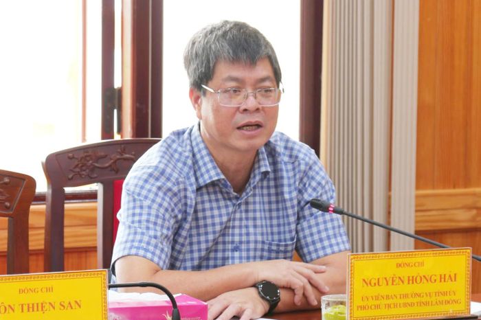 Ủy viên Ban Thường vụ Tỉnh ủy, Phó Chủ tịch UBND tỉnh Nguyễn Hồng Hải yêu cầu Sở Tài chính lên sơ đồ cụ thể thời gian, kết quả xử lý khó khăn, vướng mắc các dự án