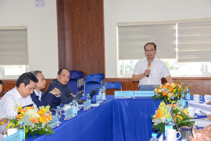 Ông Hồ Sĩ Hưng, Phó Giám đốc, Phó Trưởng Ban Thường trực Ban Chỉ huy Phòng thủ dân sự Công ty Thủy điện Đồng Nai phát biểu kết luận tại hội nghị