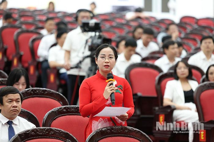 Đại biểu Đào Thị Tuyền chất vấn một số vấn đề liên quan đến ngành Văn hóa, thể thao.