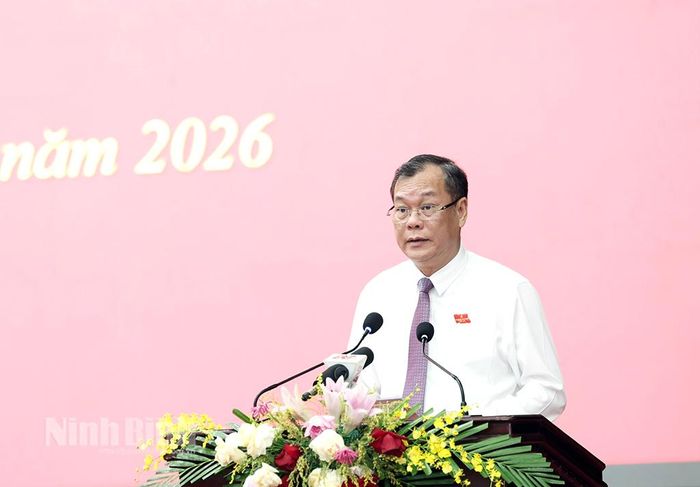 Đồng chí Lê Quốc Chỉnh, Phó Bí thư Tỉnh ủy, Chủ tịch HĐND tỉnh phát biểu bế mạc kỳ họp