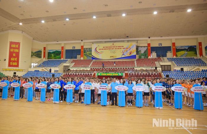 Các đoàn vận động viên tham dự Hội thao.