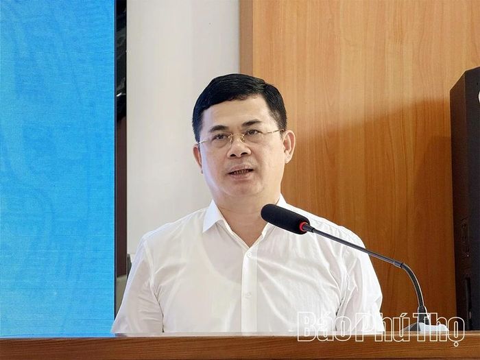 Đồng chí Trần Việt Cường - Giám đốc Sở Nội vụ phát biểu chỉ đạo hội nghị.