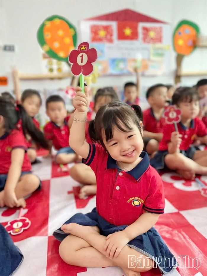 Học sinh tham gia hoạt động giao tiếp bằng tiếng Anh tại trung tâm ngoại ngữ Apolo 720 trên địa bàn tỉnh Phú Thọ.