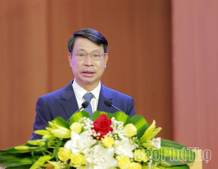 Phó Chủ tịch UBND tỉnh Nguyễn Khắc Hiếu phát biểu tại buổi lễ.