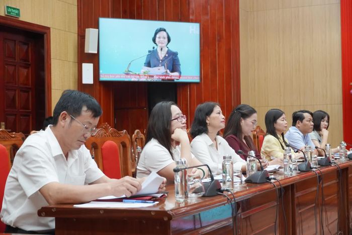 Đại biểu tham dự hội nghị tại điểm cầu tỉnh Quảng Trị - Ảnh: H.L