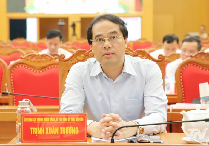 Đồng chí Bí thư Tỉnh ủy Trịnh Xuân Trường dự Kỳ họp.
